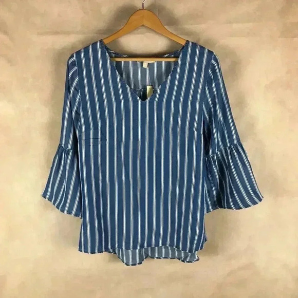 APPRAISAL Bell Sleeve Striped Blue Chambray Top NWT SMALL - Picture 8 of 12